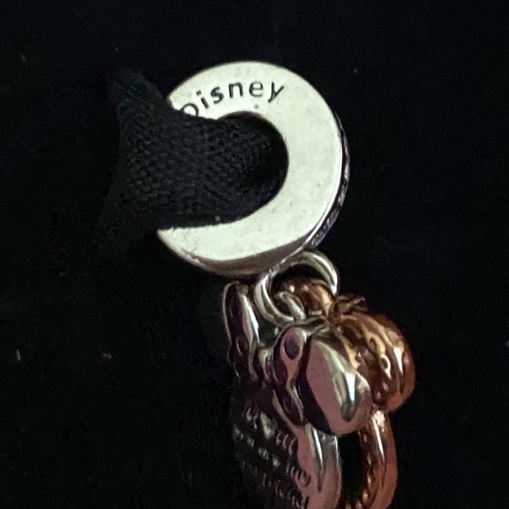 Mini Mouse Charm - Picture 4 of 4